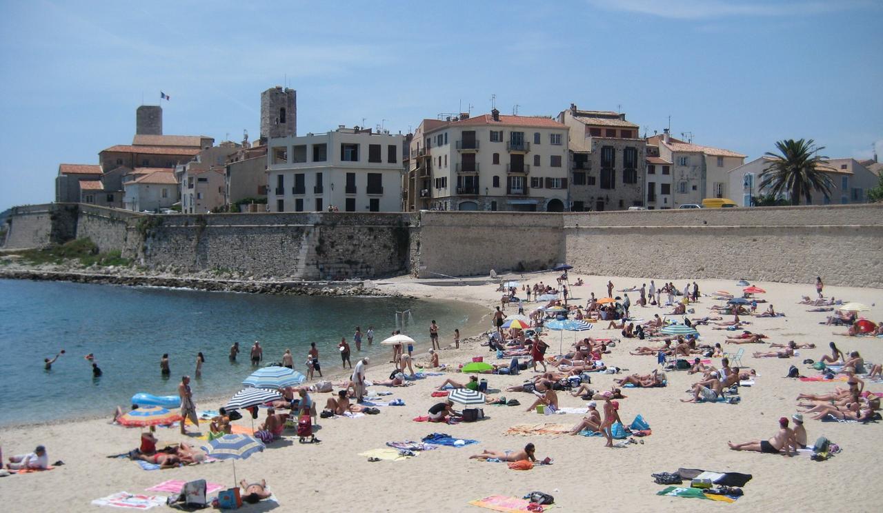 Gite Les Pins Climatise Piscine Chauffee Jardin Peymeinade Екстер'єр фото